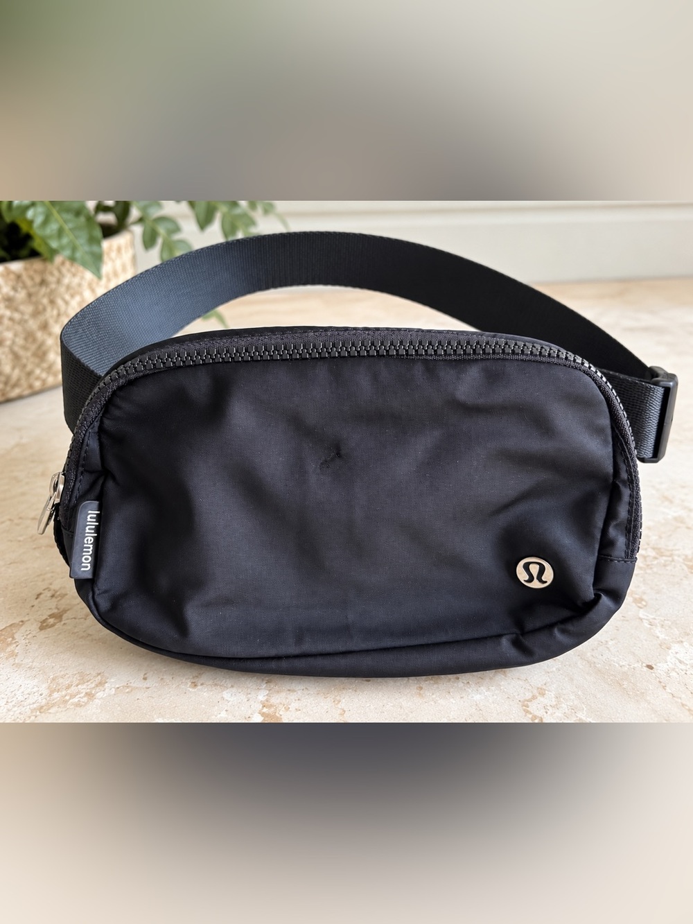 Lululemon Black Belt Bag Waist Pack Crossbody – Rare Older Style